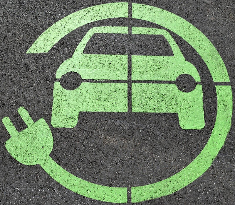 Holiday cottages with electric vehicle charging in the Cotswolds